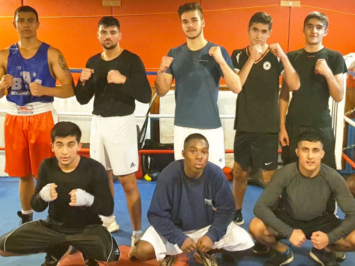 Meisterschafts-Starter des BAC Wolfenbüttel (Hinten v.l): Robert Ostermann, Can Budak, Vincent Lomberg, Boris und Melis Abdulaev. Vorne v.l.: Noorly Azizi, Jonathan Marques da Silva, Mohammad Ghalandari, es fehlt Leon Beißner. Foto: Uli Hackbarth

 