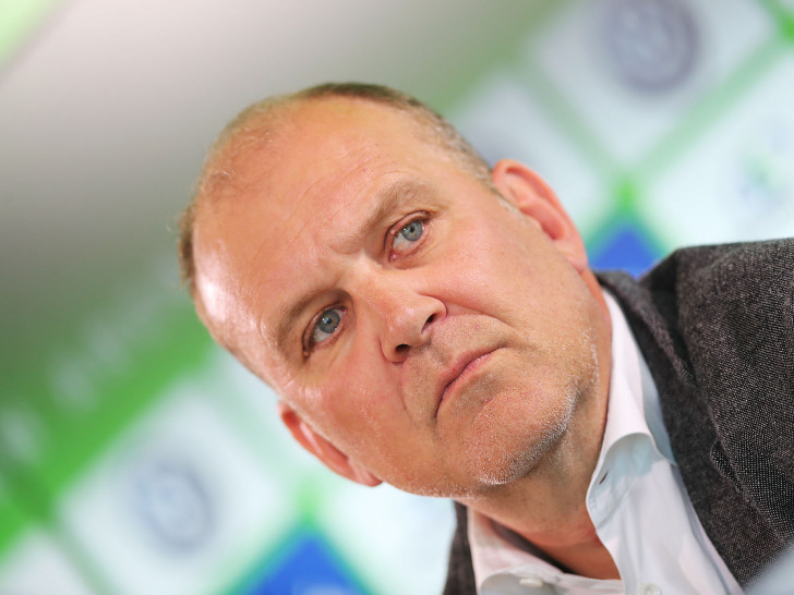 Jörg Schmadtke zieht vorerst keine Konsequenzen aus den Bleidigungen der Kölner Fans. Foto: Agentur Hübner/Archiv