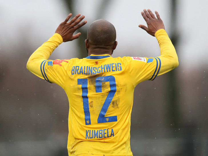 "Was so eine verlorene Relegation bewirken kann, haben wir ja u.a. beim KSC gesehen ... Das Ding sollte man echt abschaffen." Symbolfoto: Agentur Bartels