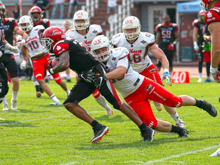 Die Offense der Potsdam Royals hatte heute gegen die starke Defense der Lions keine Chance. Foto : Fabian Uebe