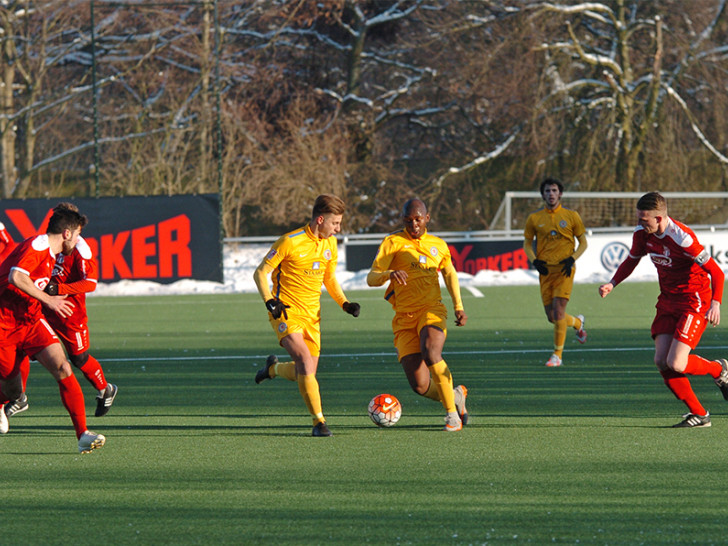 Stark: Die beiden Testspieler Jordan Brown und Stefan Valentini. Foto: Dräger