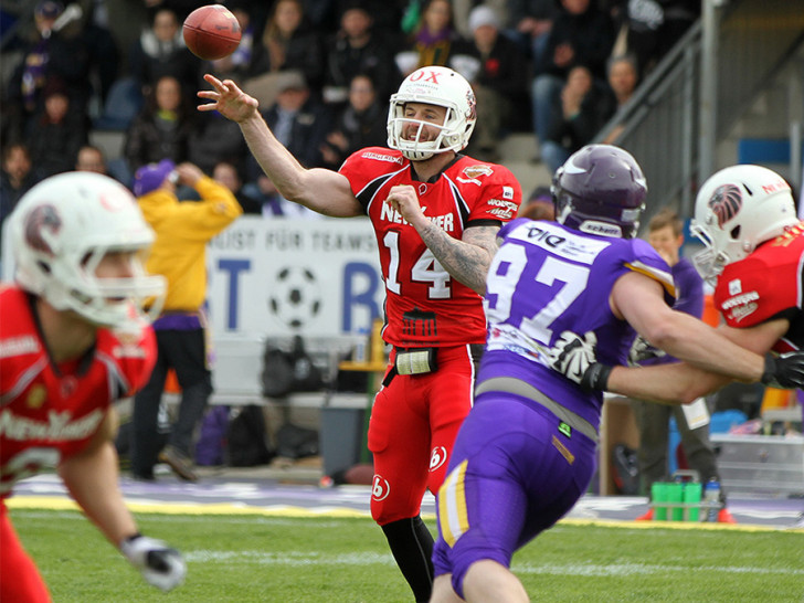 Quarterback Grant Enders (#14) und Neuzugang Jan Hilgenfeldt spielten in Wien schon gut miteinander. Foto: florian Schnellhorn (footballpics.info)