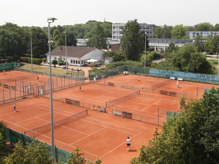 Der Heidberger-Tennis-Club heißt am Sonntag Tennisfreunde auf der Anlage willkommen. Foto: Susanne Hübner / Heidberger-Tennis-Club e.V.