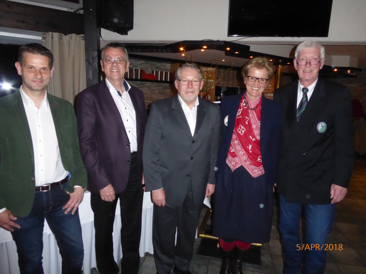 Der neue Vorstand v.l.: Markus Röhl, Reinhard Bickel, Jörg Röhmann, Annette Huppert, Rudolf Ordon. Foto: GC Hedwigsburg