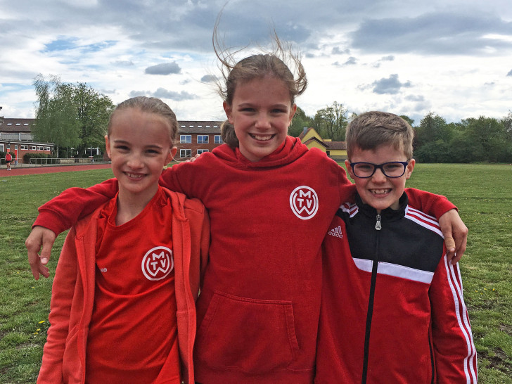 Das Wolfenbütteler Trio bei der Bahneröffnung. Foto: K. Kobmann