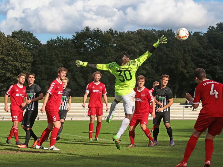 Bietet Landolfshausens Keeper Yannick Landro Tchuikwa wieder unglaublich Paraden? Foto: Vollmer