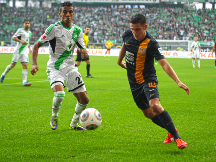 Einmalige Konstellation: Mit hoher Wahrscheinlichkeit kommt es zur Relegation zwischen Eintracht Braunschweig und dem VfL Wolfsburg. Foto: Frank Vollmer