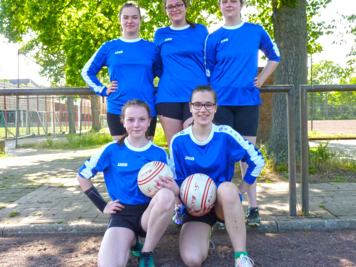 Das Gliesmaroder Quintett trat in Bothfeld an mit (stehend v.l.): Jule Jäger, Nadja Schumacher, Sonja Pautzke (knieend v.l.) Annika Betker, Paula Jäger. Foto: privat/SCE