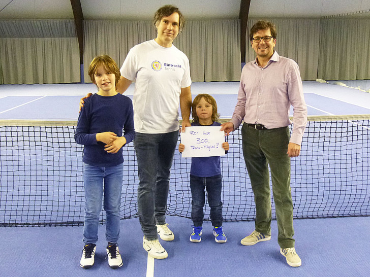 Eintracht Braunschweigs Tennis-Sparte begrüßt die Mitglieder 298 bis 300.