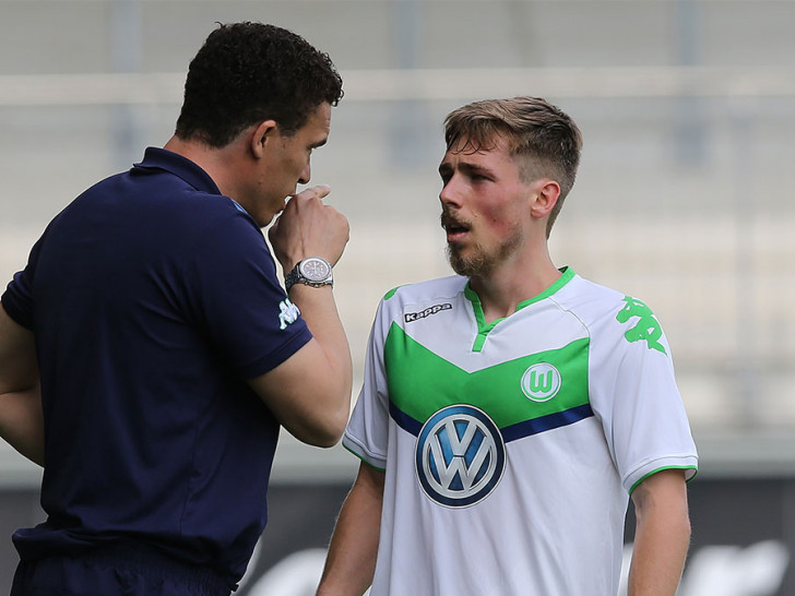 Jannis Pläschke in der vergangenen Saison mit VfL U23-Coach Valerien Ismael. Foto: Agentur Hübner