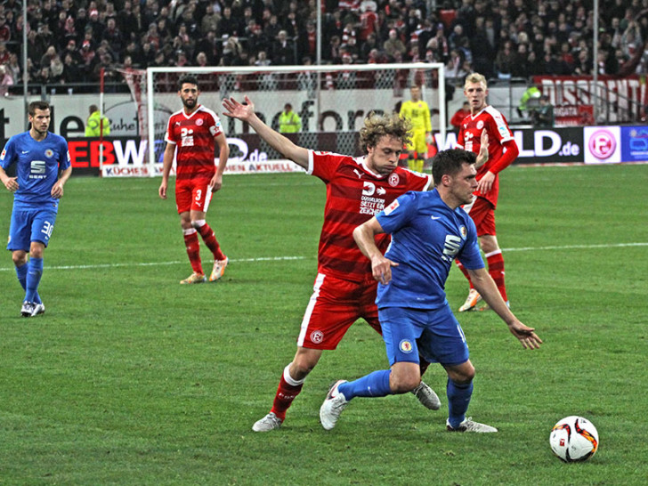 Letzter Tanz der Saison. Gelingt der Eintracht die Revanche für die Hinspielniederlage? Foto: Grimm