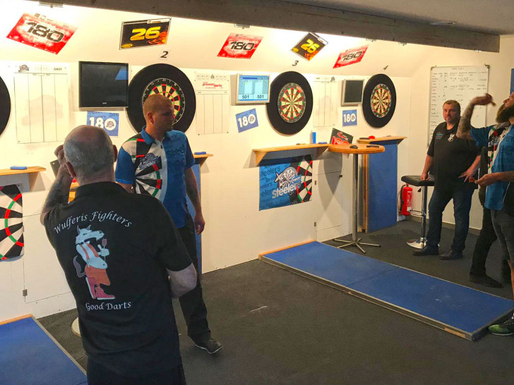 Die Empor Steeler gegen die Wulferis Fighters. Foto: privat