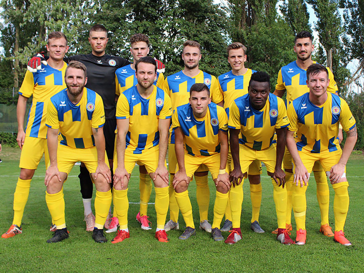 Freuen sich auf einen Fußballabend unter perfekten Bedingungen: Eintracht Braunschweig II. Foto: Frank Vollmer/Archiv