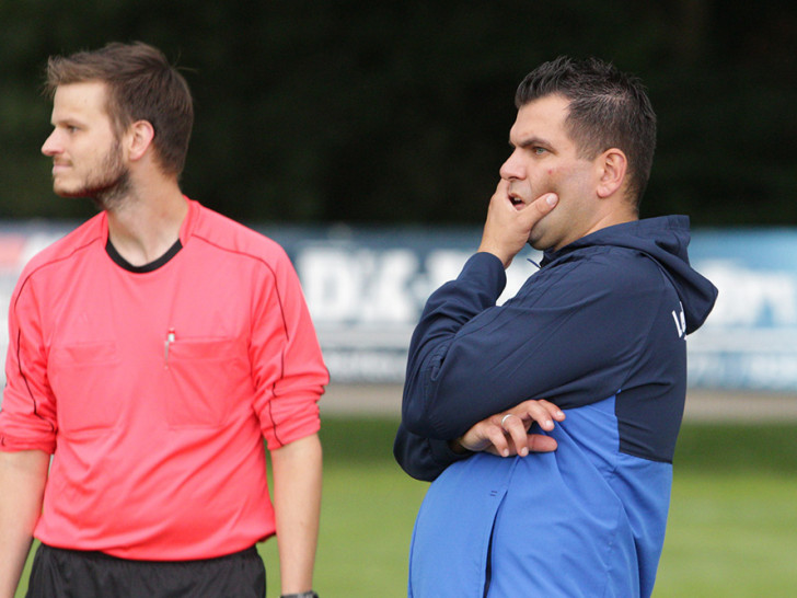 Unzufrieden mit dem Start seines Teams: Coach Kai van der Vorst. Foto: Frank Vollmer/Archiv