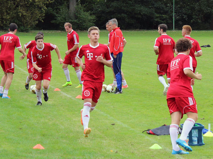 Wieder aktiv: Das Überraschungsteam vom SV Lengede. Foto: Marchefka