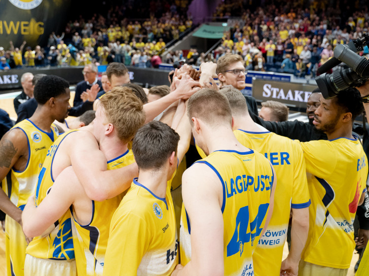 Los geht's: Nach sieben Jahren wieder Playoffs für die Braunschweiger Korbjäger. Foto: Reinelt/PresseBlen.de