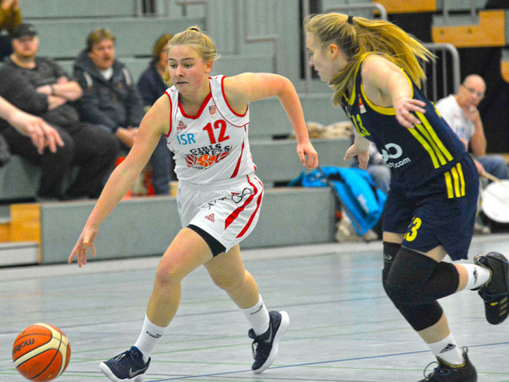 Johanna Wegmann und die Girls Baskets verloren innerhalb einer Woche ein zweites Mal gegen Alba Berlin. Foto: Thorsten Wildrich