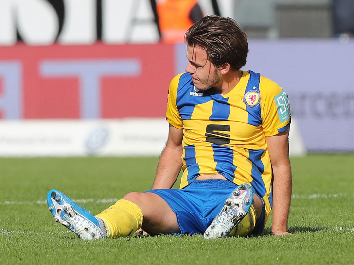 Patrick Kammerbauer enttäuscht: Wieder nichts Zählbares für Eintracht Braunschweig. Foto: Agentur Hübner/Archiv