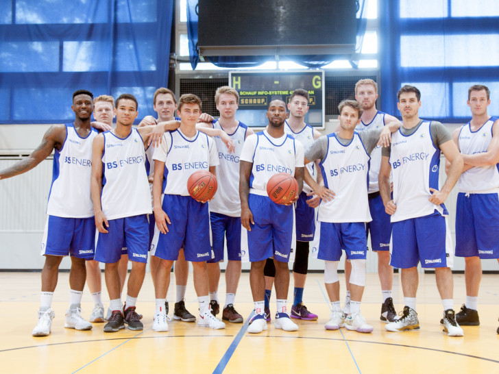 Der vorläufige Kader der Basketball Löwen startet in die Saisonvorbereitung. Foto: Reinelt/SFBS