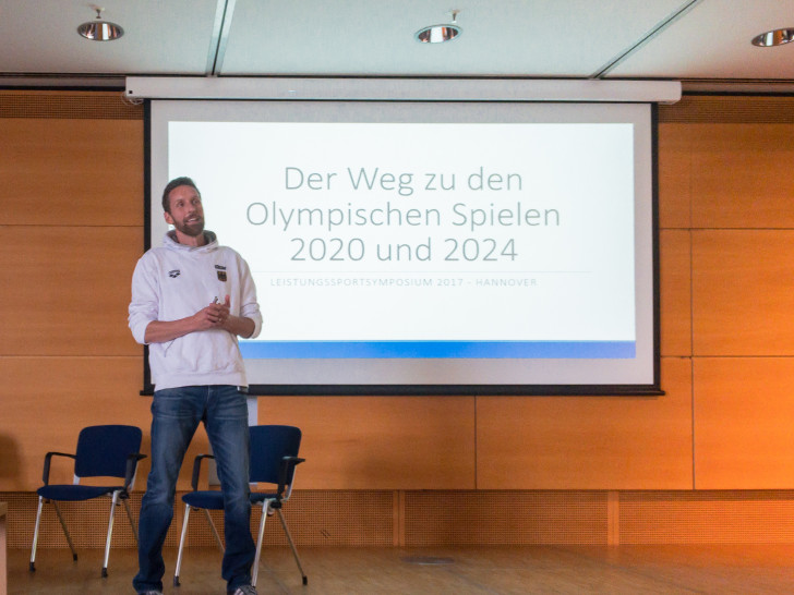 Chefbundestrainer Hennig Lambertz erläutert das Olympiakonzept für 2020 und 2024 Foto: Martin Wogan