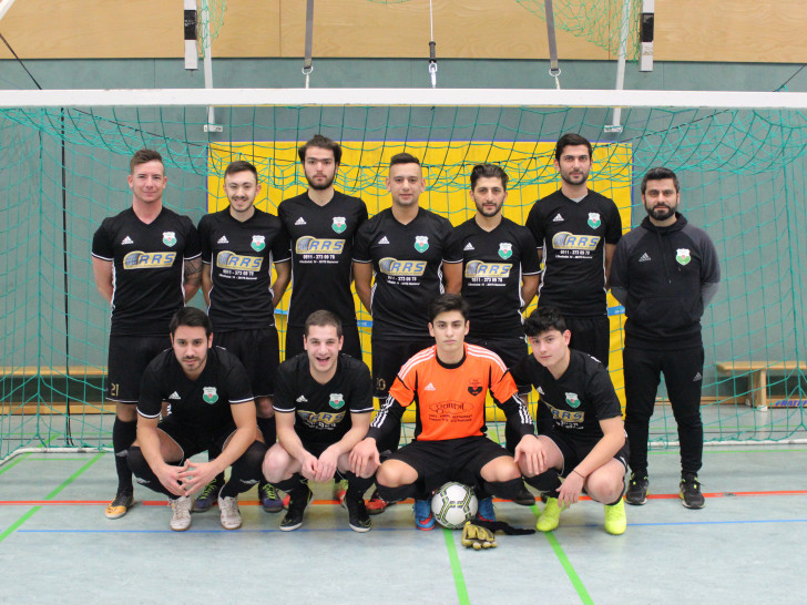 Der TSC Vahdet Braunschweig II feierte den Turniersieg beim 1. Zorlu-Cup. Fotos: KSC Wolfenbüttel