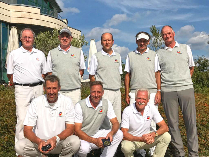 Erfolgreich in Berlin: die Golfer aus Niedersachsen. Foto: privat