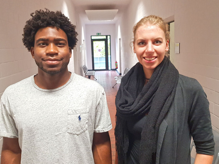 Keith Hayes ist der neue Spielmacher der MTV Herzöge, Franka Schulmann arbeitet ehrenamtlich als Pressesprecherin des Vereins. Foto: MTV Herzöge