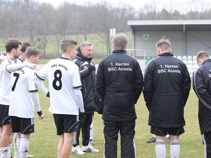 Dotzauer lobte sein Team, dass es trotz der schweren Verletzung von Christopher Derwein alles gab. Foto: Vollmer