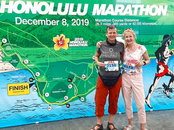 Bettina Börgmann und Cordula Schwarz starteten beim Hawaii Marathon.