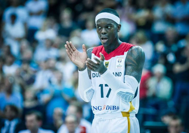 Dennis Schröder, hier im Trikot der deutschen Nationalmannschaft. Foto: imago/Jan Huebner