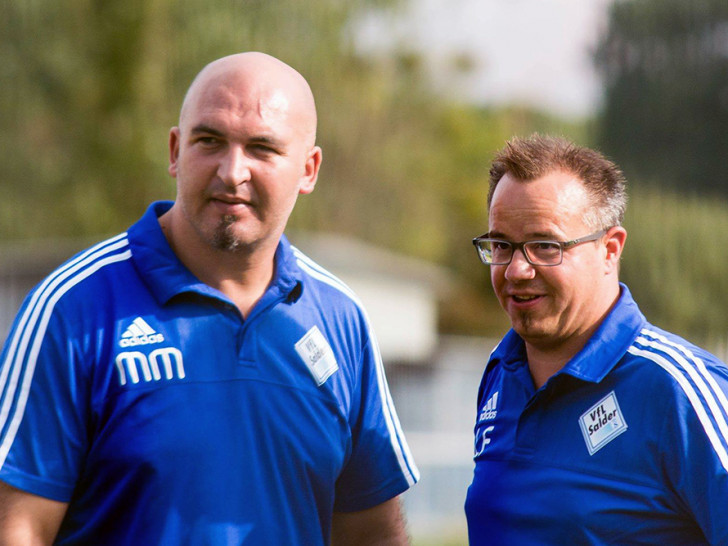 Melaouah (li.) mit Co-Trainer Lars Freitag. Foto: Verein/privat