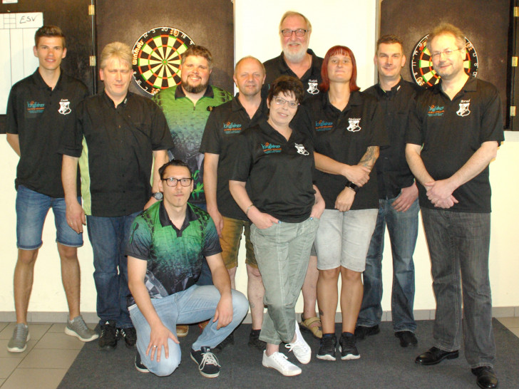 Die Dartteams der Wulferis Fighters und des DC Snakes Foto: Wulferis Fighters