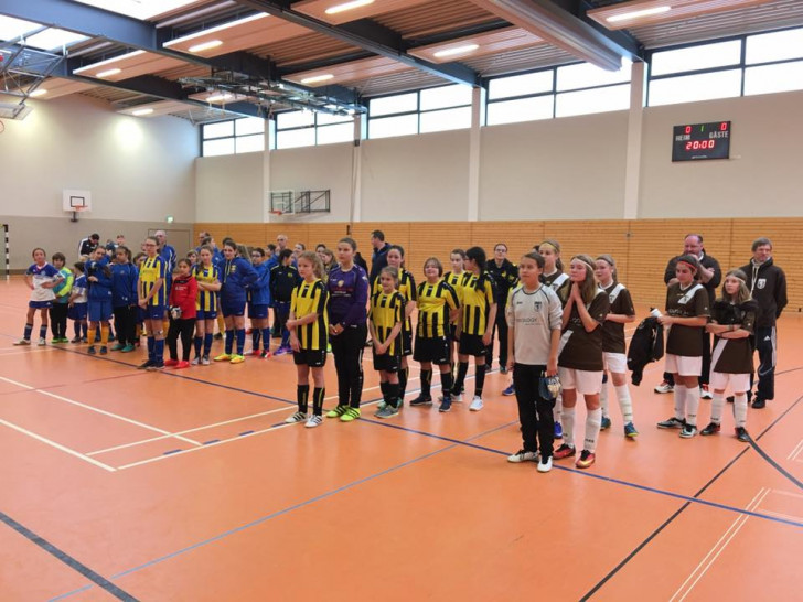 Futsalmeisterschaft der Mädchen in der Sporthalle der IGS Weststadt. Foto: Thomas Klöppelt