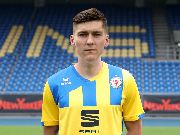 Dominic Volkmer, hier als Grafik schon vorsorglich im Eintracht-Trikot. Stockfoto: Agentur Hübner
