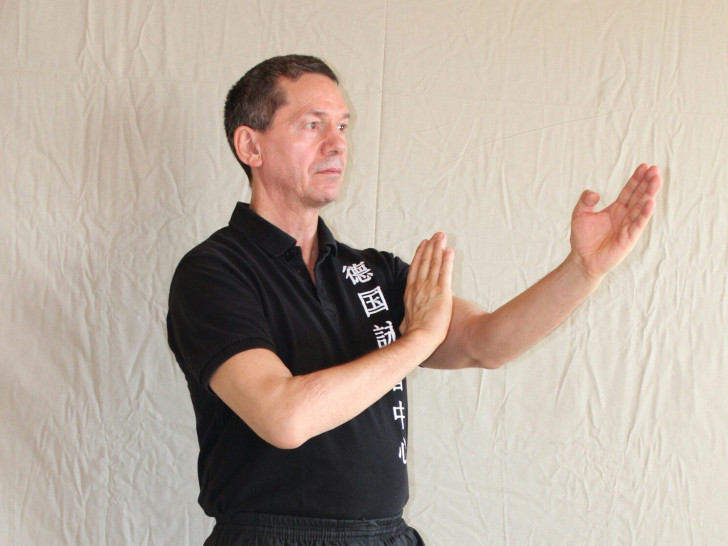 Beim Wing Chun kommt es nicht in erster Linie auf Kraft an. Foto: privat
