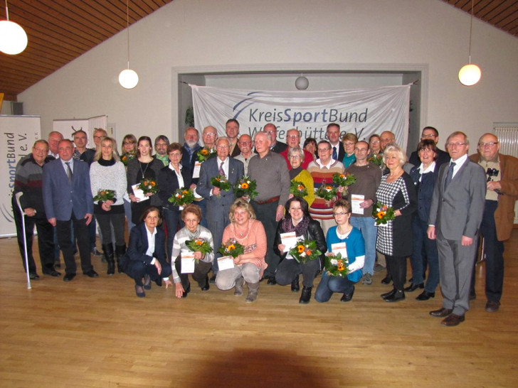 Die Teilnehmer der Ehrungsstunde in Kissenbrück. Foto: privat