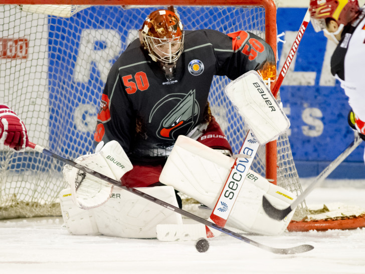 Unüberwindbar: Fritz-Philipp Hessel im Tor der Falken. Foto: Reinelt/SFBS