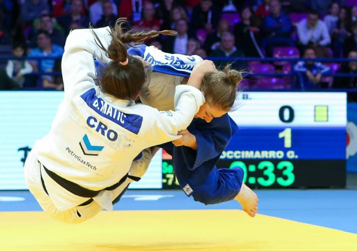 Giovanna Scoccimarro (in blau) zog mit ihrem Sieg gegen Barbara Matic in das Finale ein. Foto: imago / ZUMA press