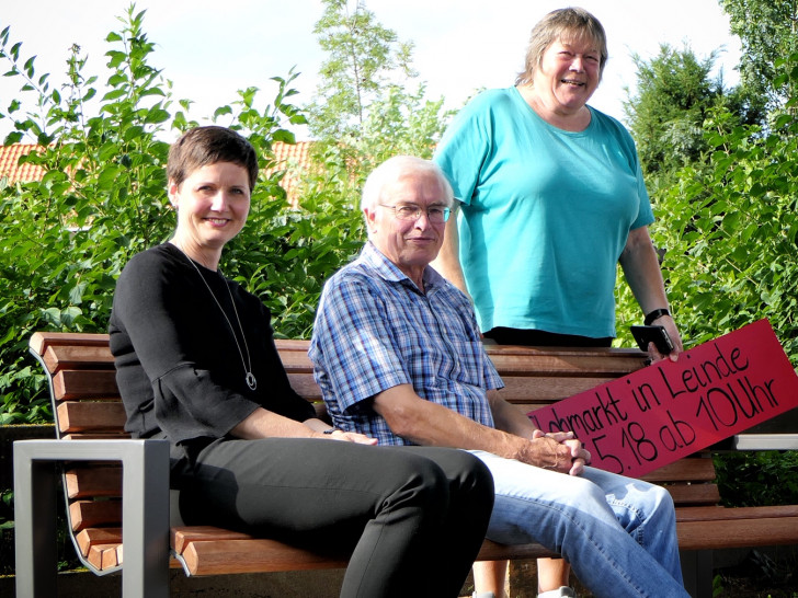 Von links: Susanne Kristofic, Ortsbürgermeister Horst Prediger, Sigrid Lindenberg. Foto: Bernd Schober