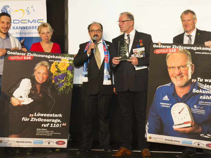 Lothar Kannenberg (2. v.r.) wurde mit dem GZK-Ehrenpreis ausgezeichnet. Foto: Thomas Göttert