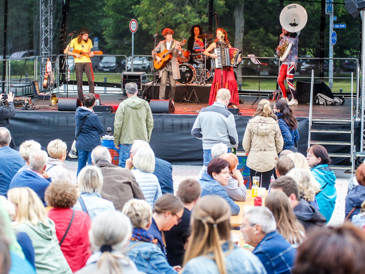 Am Wochenende gibt es beim Kultursommer wieder Musik vor dem Lessingtheater. Foto: Stadt Wolfenbüttel