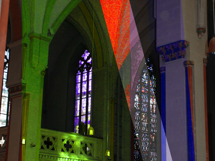 Lichtinstallation zum Advent in der Katharinenkirche am Hagenmarkt in Braunschweig. Foto: St. Katharinen