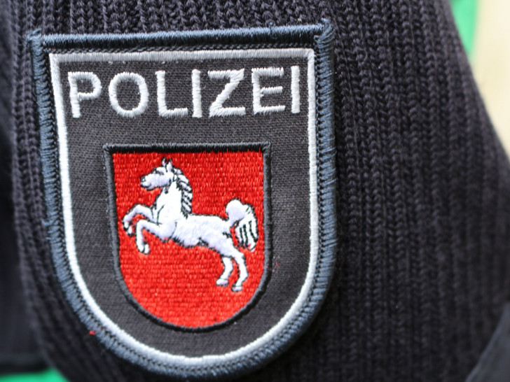 Auch in Wolfenbüttel gibt es Fälle, wo sich Betrüger als Polizeibeamte ausgeben. Symbolfoto: Robert Braumann