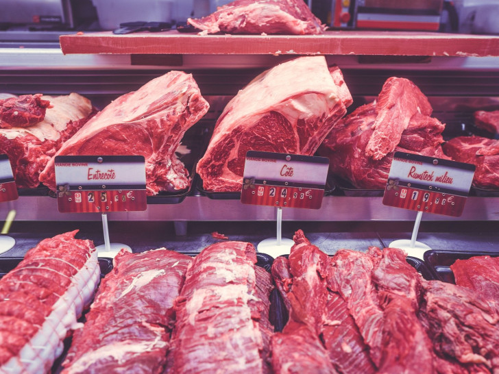 Das Fleisch in Supermärkten und Discountern steht in der Kritik. 