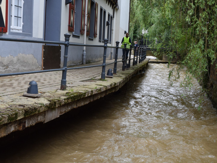 Das Hochwasser im Sommer 2017 hat dem Gehweg am Museum stark zugesetzt. Foto: Stadt Goslar