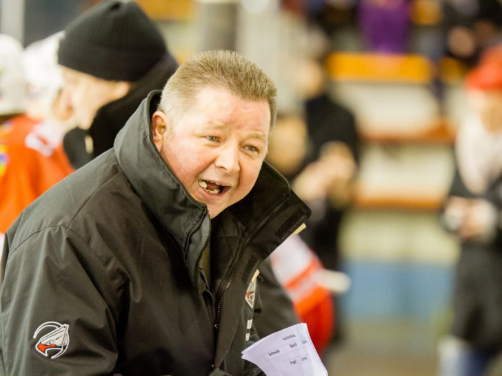 Das kann Trainer Bernd Wohlmann nicht gefallen haben. Foto: Brandes/Presseblen.de/Archiv