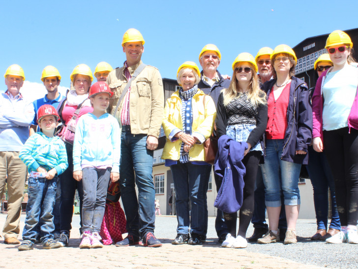 Die Schüler aus Schottland besuchten am Sonntag mit Vienenburgs Ortsvorsteher Martin Mahnkopf, ihren Lehrern und Mitgliedern des Partnerschafts-Komitees das Bergwerk-Museum Rammelsberg.