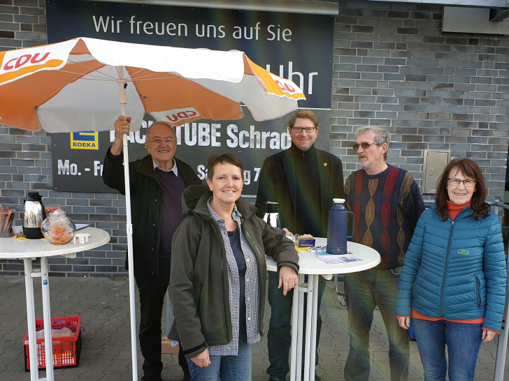 Der Cafe-Treff vor dem Edeka Markt. Foto: CDU