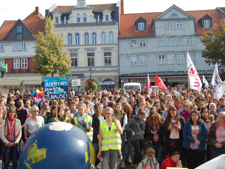Fridays for Future fordert den Bürgermeister auf, ein verfasstes Forderungspapier persönlich entgegenzunehmen. Foto: FFF Wolfenbüttel