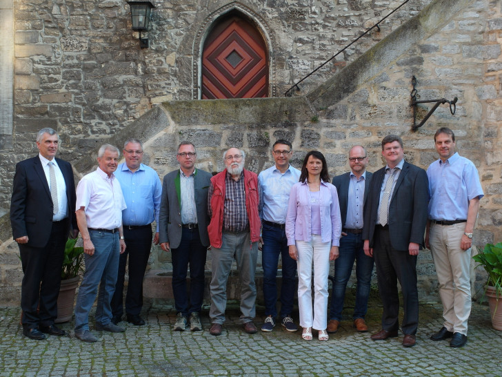 Die Lenkungsgruppe der ILE-Region Elm-Schunter auf Burg Warberg. Foto: Amtshof Eicklingen Planungsgesellschaft